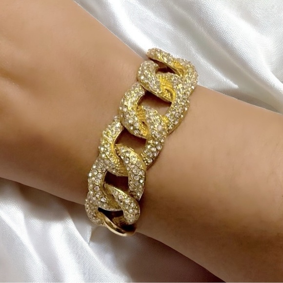 Beautiful Gold Link Bracelet With Pave’ Design - Picture 1 of 2